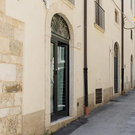 Piazza Duomo-cozy And Central-wifi-free Parking Appartement LʼAquila